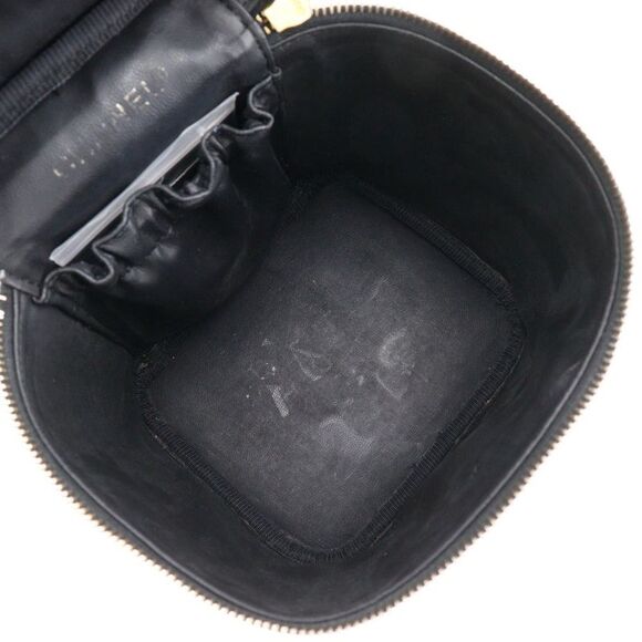 Pre Loved chanel Women Black Handbags - Picture 6 of 8